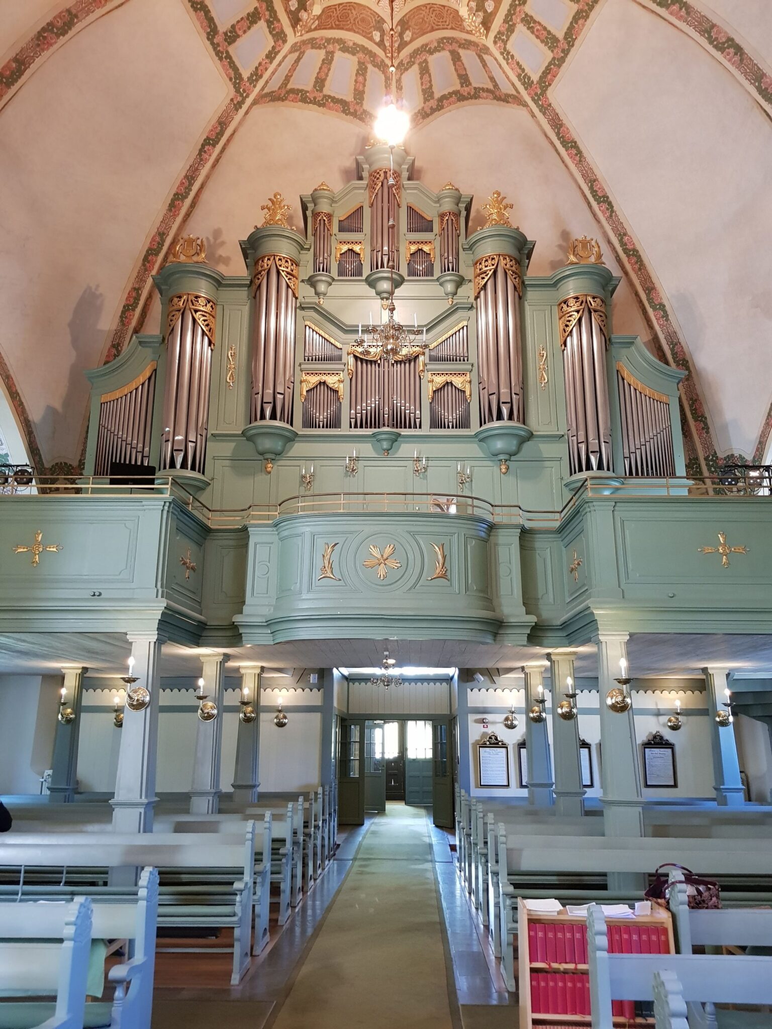 Orgel - Ljusgrön Begravningsbyrå Hägersten